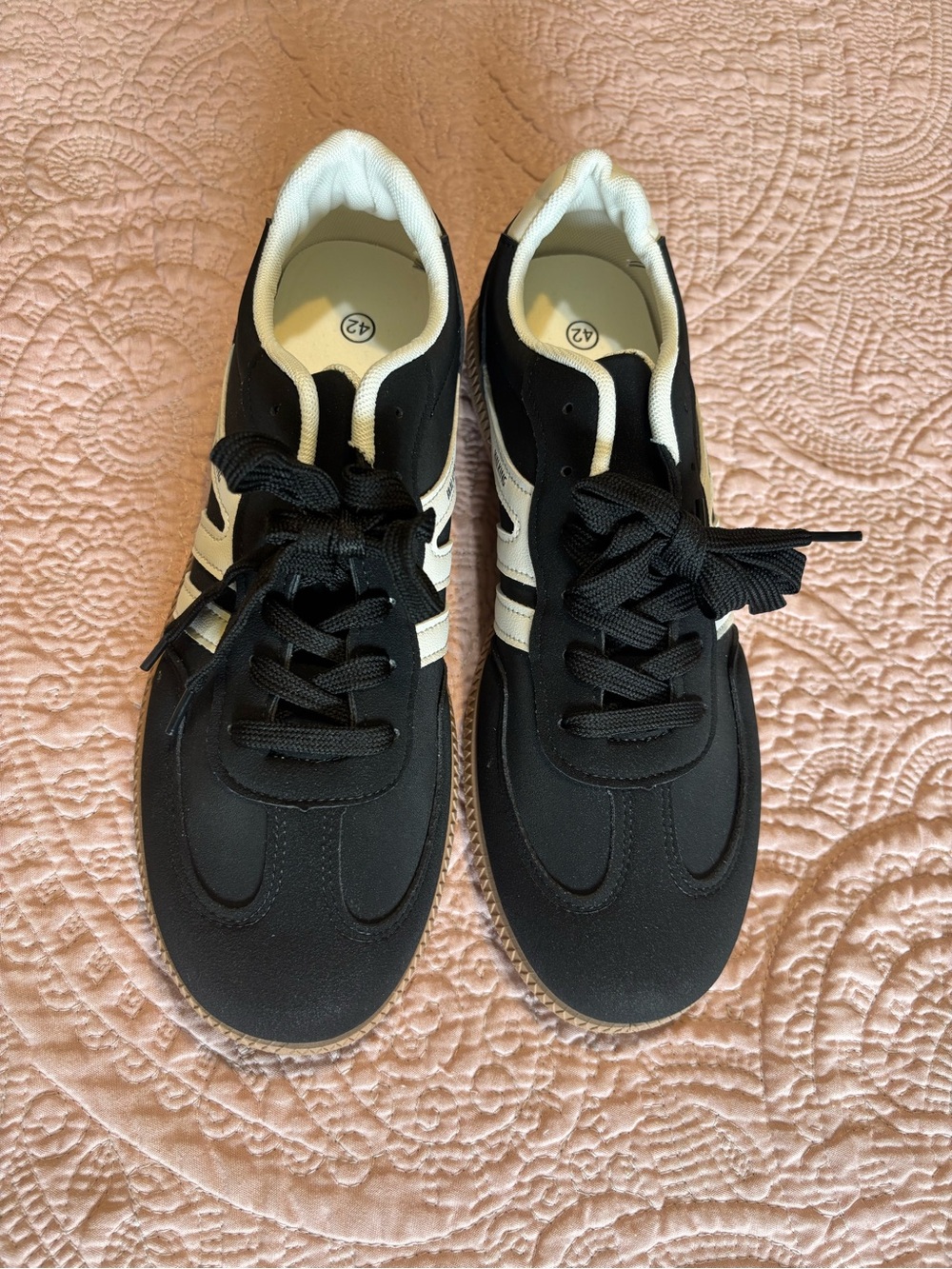 Black and White Casual Lace-Up Sneakers
